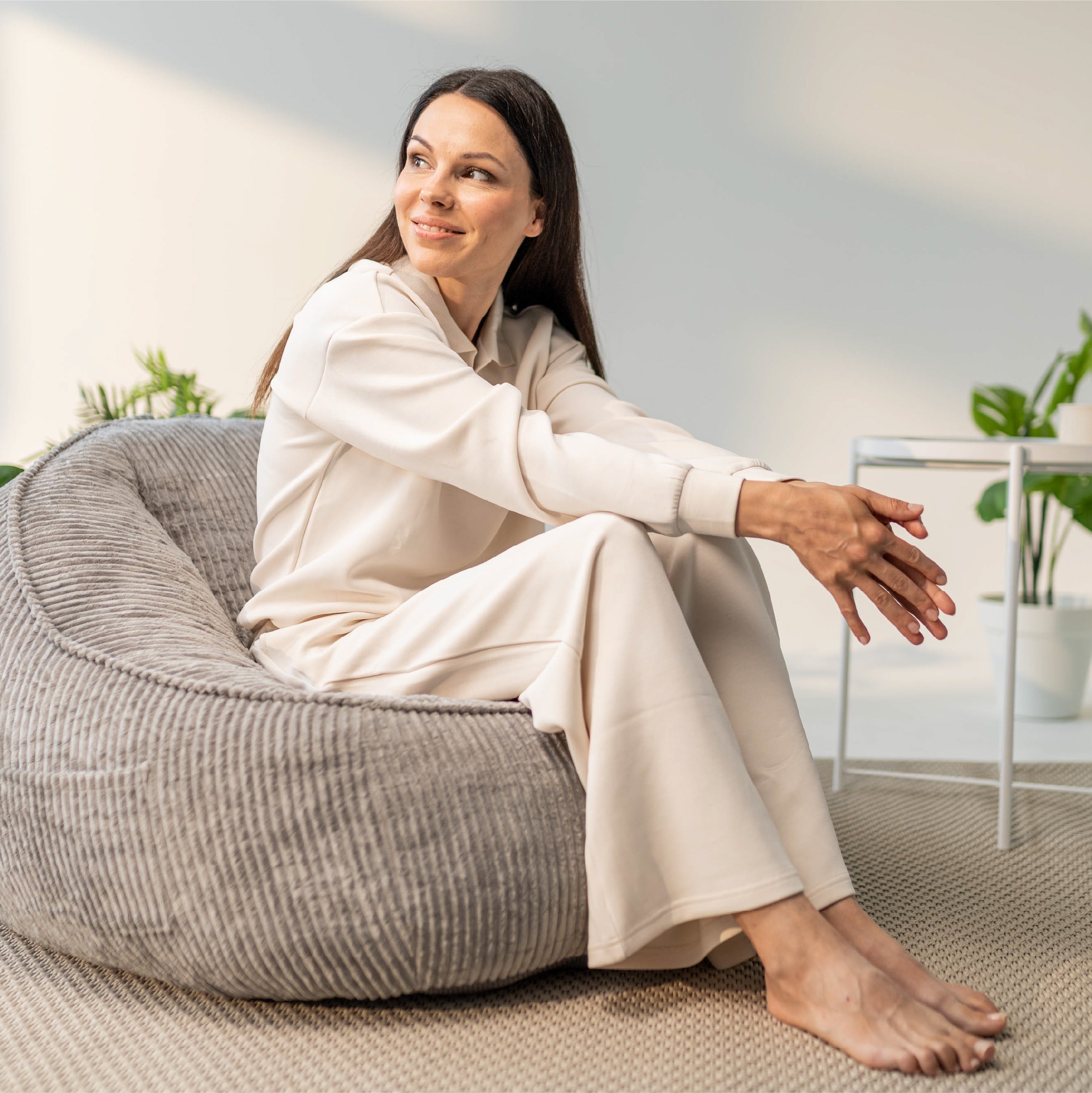 Fotel pufa z oparciem sztruksowa Mark Adler Comfy 4.0 Grey