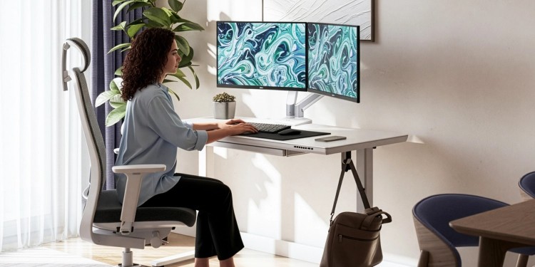 Biurko z jednym czy dwoma monitorami?